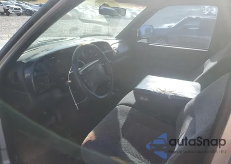 2001 Dodge Ram 1500 z USA, uszkodzony, nr VIN 1B7HC16Y31S197524